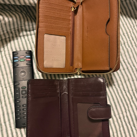 Coach and Michael Kors Wallet Bundle euc - Picture 3 of 5